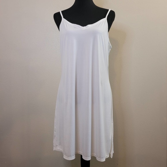 Vanity Fair Women's Bundle Of 2 Lingerie Slip Dresses Size 2XLarge - Picture 2 of 13